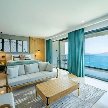 Lures Hotel *