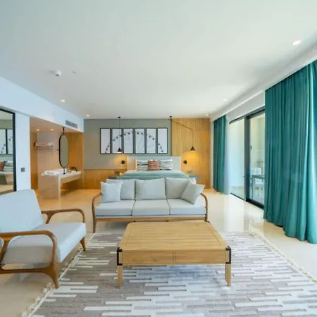 Lures Hotel